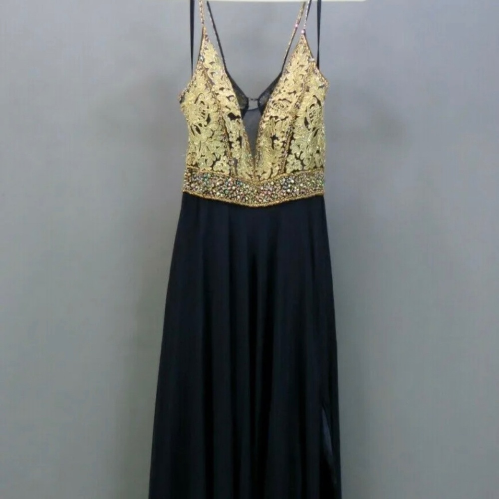 AQUA Embellished-Bodice Gown MSRP $318 Size 4
